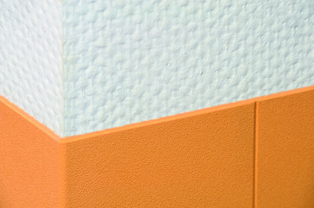 Flächenbündige Außenecke aus gleichem Material für das Wandschutz-System PROTECT LINE der Duplex GmbH